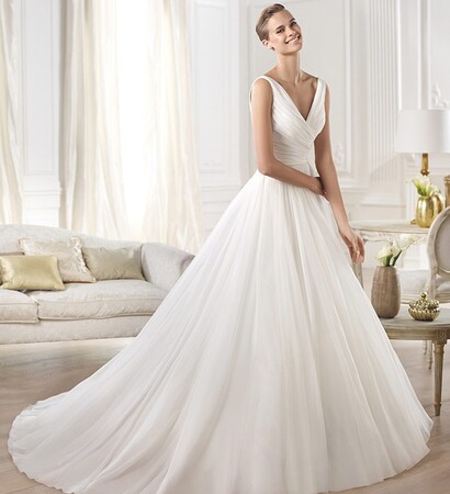 bride, luxury and Vera Wang