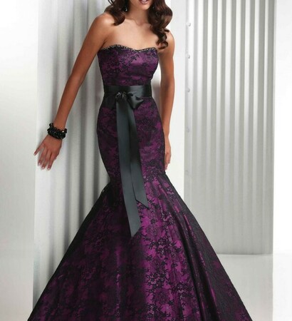 dark, gothic and dresses