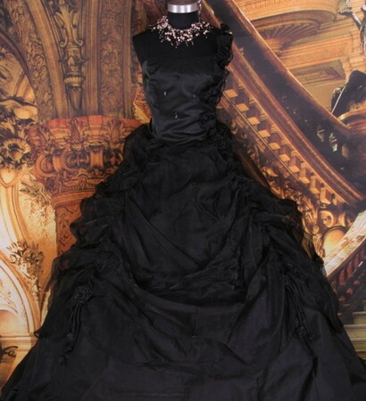 gothic, dark and dresses