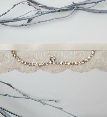 wedding accessories, lace garter and bridal garter