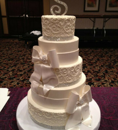 sophisticated, cakes and buttercream