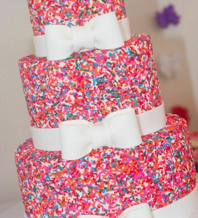 cakes, bows and party