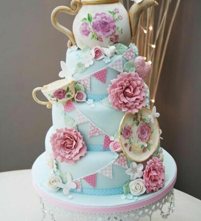 pastels, roses and crystals