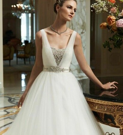 dress, tulle and flowers