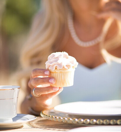 classy, lady and yum