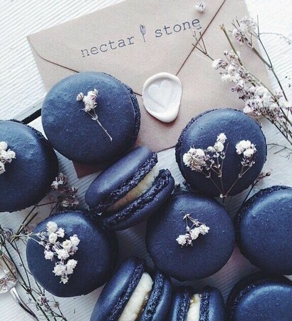 food, macaroon and nomnomnom