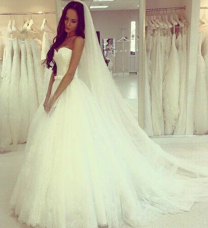 schön, long dress and hochzeitskleid