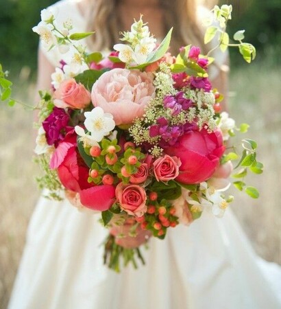 boda, wild bouquet and groom
