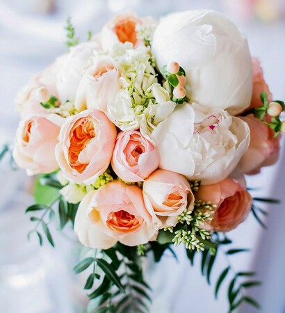 wedding bouquet, bride and bouquet