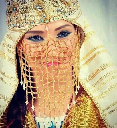 dress, blue eyes and mariage
