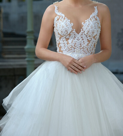 lace, sleeveless and Prom