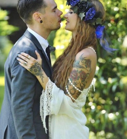 pearls, blue roses and romantic