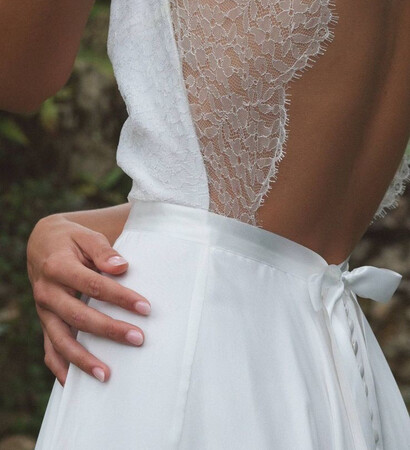 timeless, romantic and vintage belle