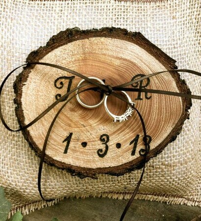 ring pillow, wooden and rustic