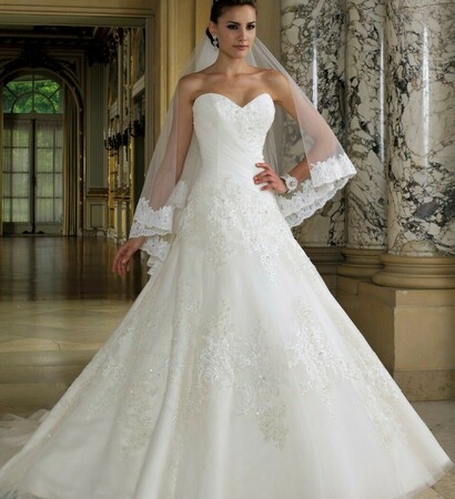 sweetheart top, wedding dress and david tutera
