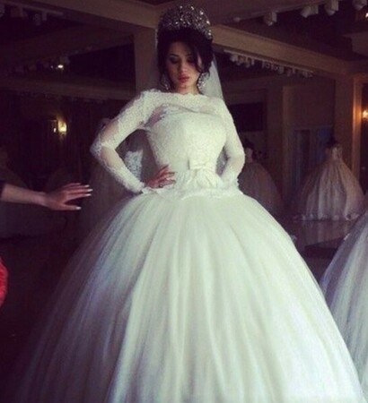 dress, crown and like a queen