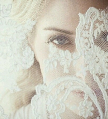 bride, eyes and goals