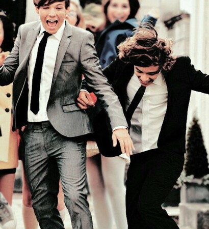 larry stylinson, louis tomlinson and Harry Styles