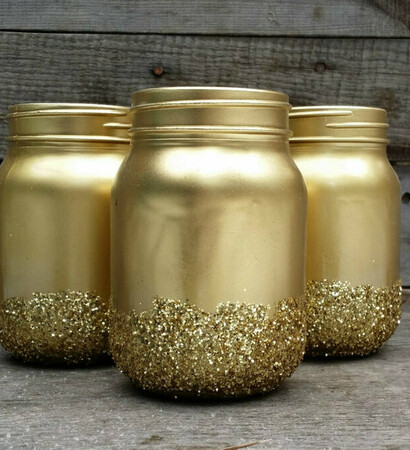 centerpieces, glitter and holiday decoration