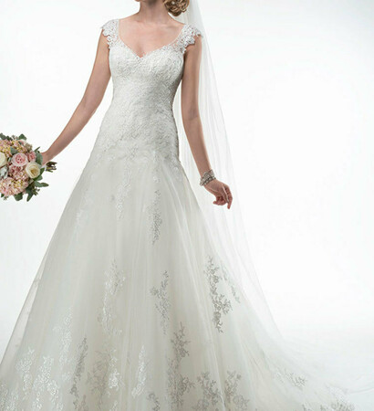 lace dress, wedding gown and applique