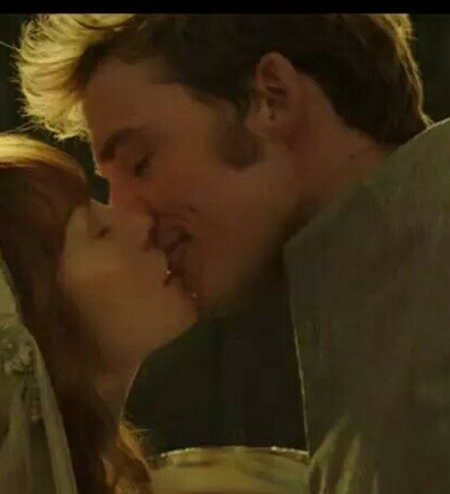 anniecresta, mockingjaypart2 and trailer