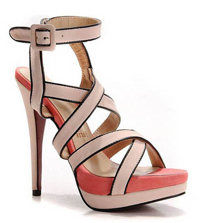 red bottom shoes and en