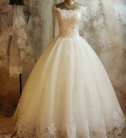 wedding dress and en