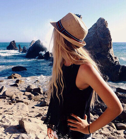 kiss, food and beach