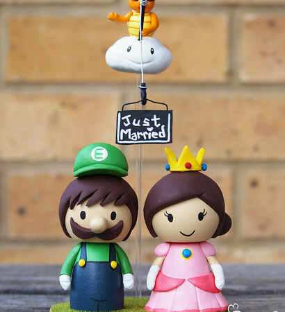 luigi, cake topper and princess peach