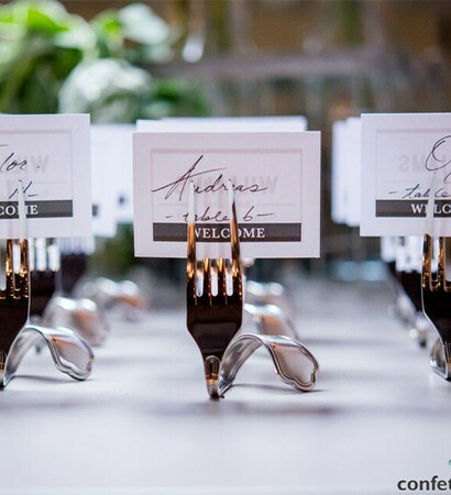 urban wedding, forks and table plan