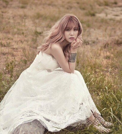 hyosung, secret and wedding dress