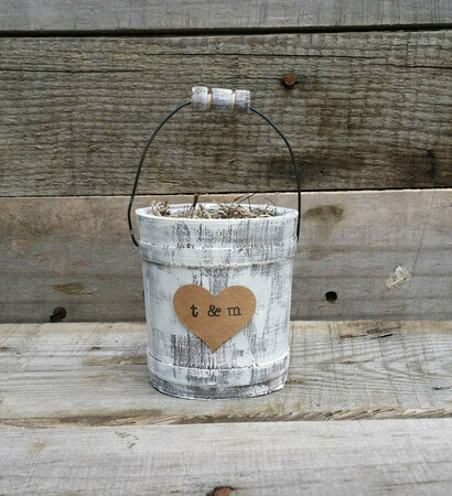 cottage chic, rustic decor and accessory