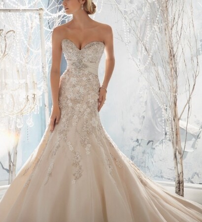 sweetheart dress, mermaid dress and wedding dress