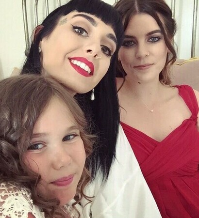 oliver sykes wedding, mrs and mr sykes and beautiful wedding