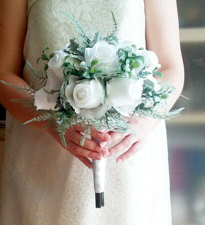 bouquet, whiterose and winterwedding