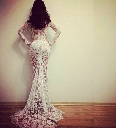 beautiful wedding dress and en