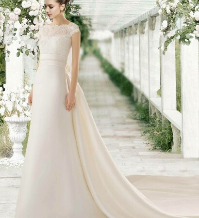 wedding dress, gorgeous wedding gown and girls