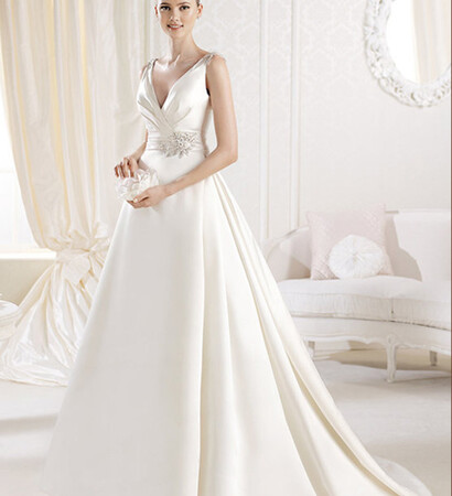 sleeveless dress, fashion dress and wedding dress