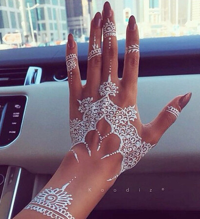artist, pink and henna