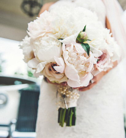 wedding bouquet, bridal bouquet and wedding flowers