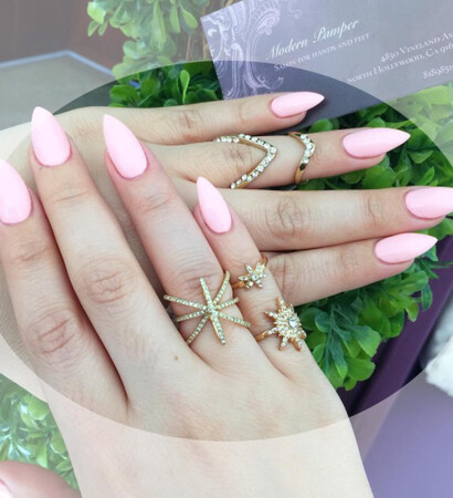 nails, rings and luxury