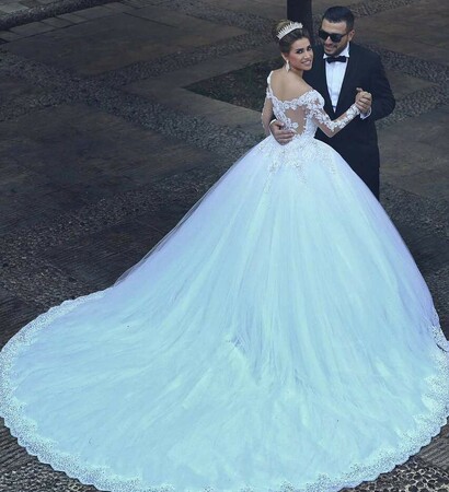 derss and wedding dress