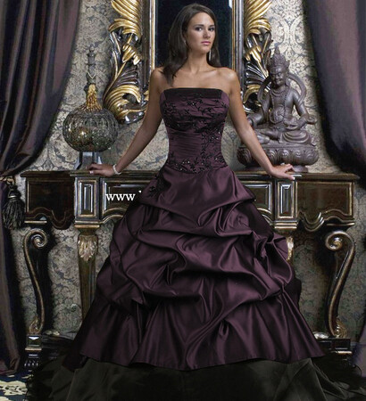 gothic, purple wedding and groom.flowers