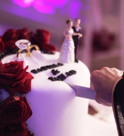 bride to be, arabic and wedding cake