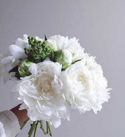 white, bouquet and flower