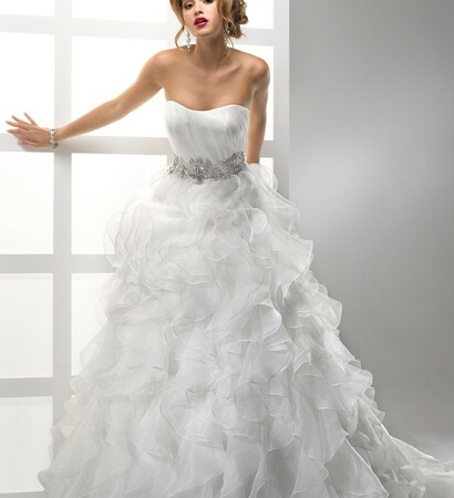 wedding dress, organza and surprising