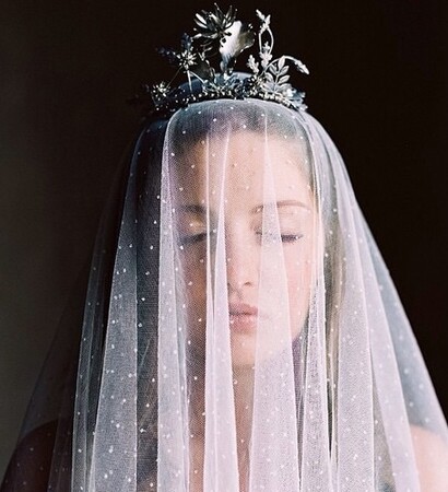 crown, wonderful and trend