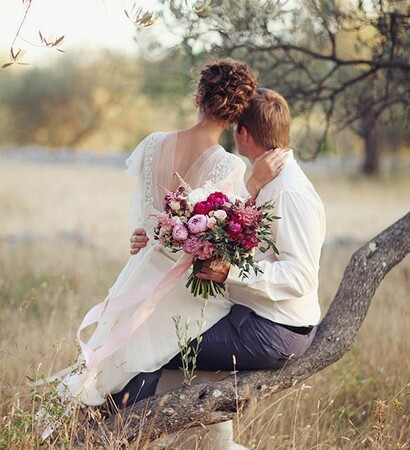 couple, romance and bouquet