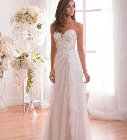 long wedding dress, a-line wedding dress and chic wedding dress