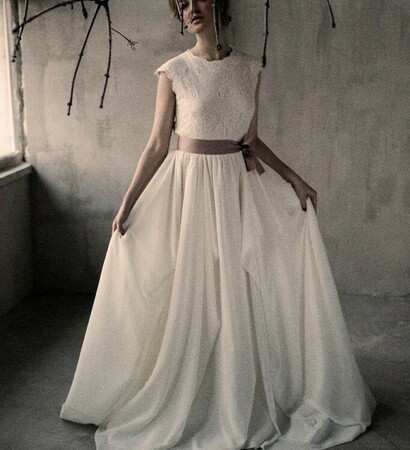 long wedding dress, white wedding dress and wedding inspiration